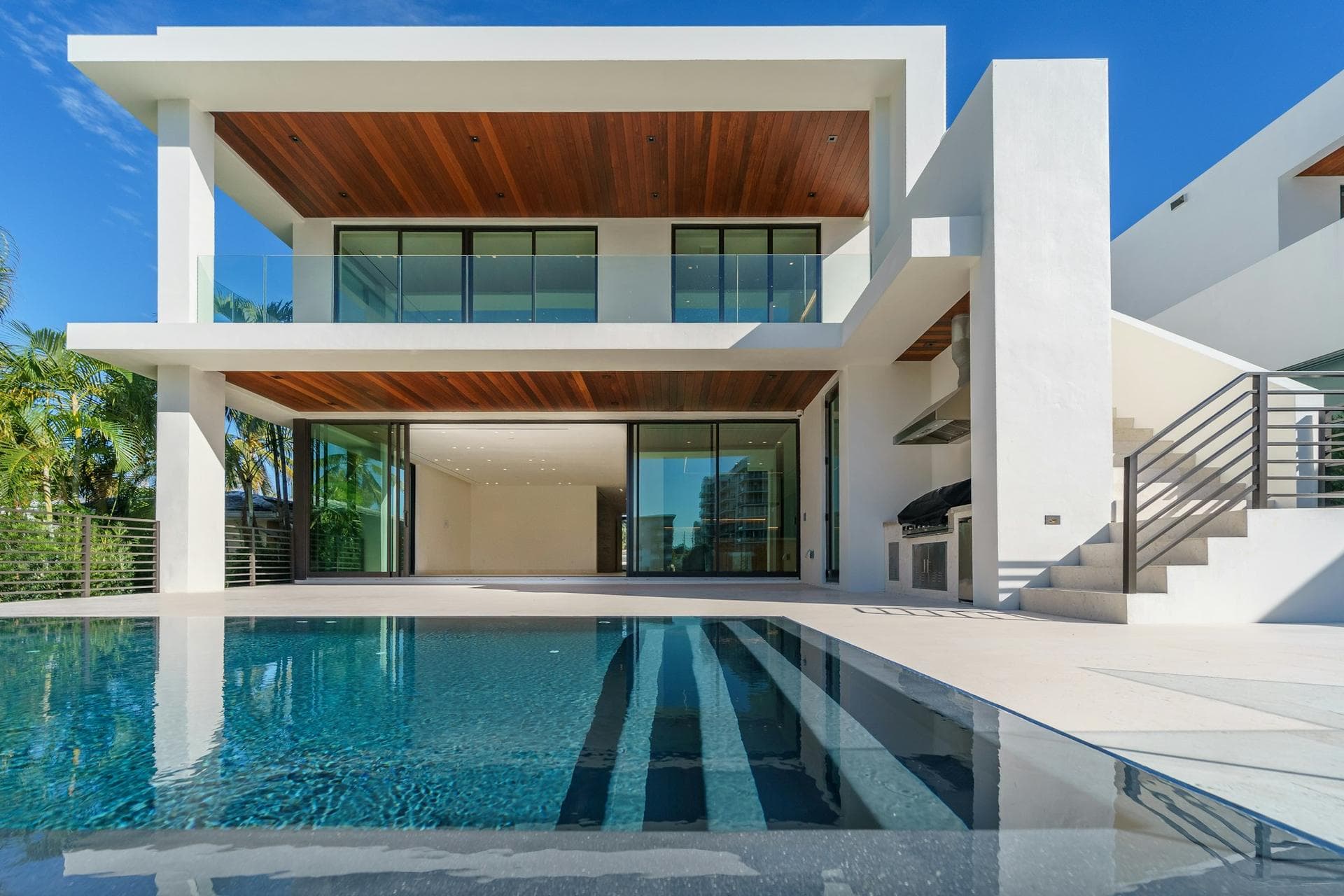 Palm Crescent Residence, Palm Jumeirah, Dubai